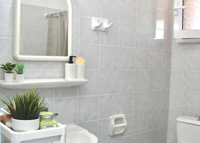 Bright Loft At Regina *